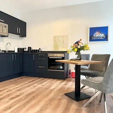 The Queens Nest, 1 - Bed, Sleeps 2 * Уиндермир