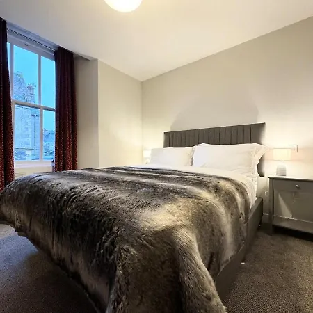 The Queens Nest, 1 - Bed, Sleeps 2 Уиндермир