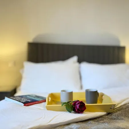 Апартаменты The Queens Nest, 1 - Bed, Sleeps 2 *