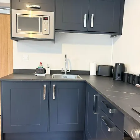 Апартаменты The Queens Nest, 1 - Bed, Sleeps 2 *